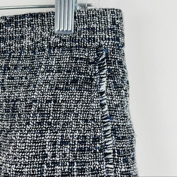 Banana Republic tweed fry shorts - Picture 2 of 11